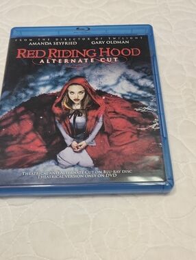 Red Riding Hood Blu-ray Alternate Cut - Amanda Seyfried